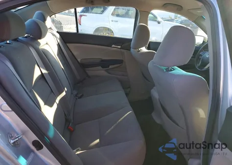 2011 Honda Accord Lx z USA, uszkodzony, nr VIN 1HGCP2F34BA075935